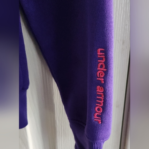 Under Armour Purple Hoodie Size SM lined hood Front Pouch - Picture 5 of 6